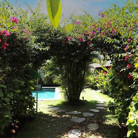 Bingin Bienvenue Guest House Uluwatu  Bagian luar foto